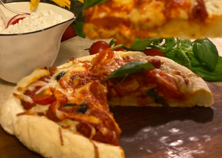Hürriyet Leziz yazarından glutensiz ev pizzası tarifi